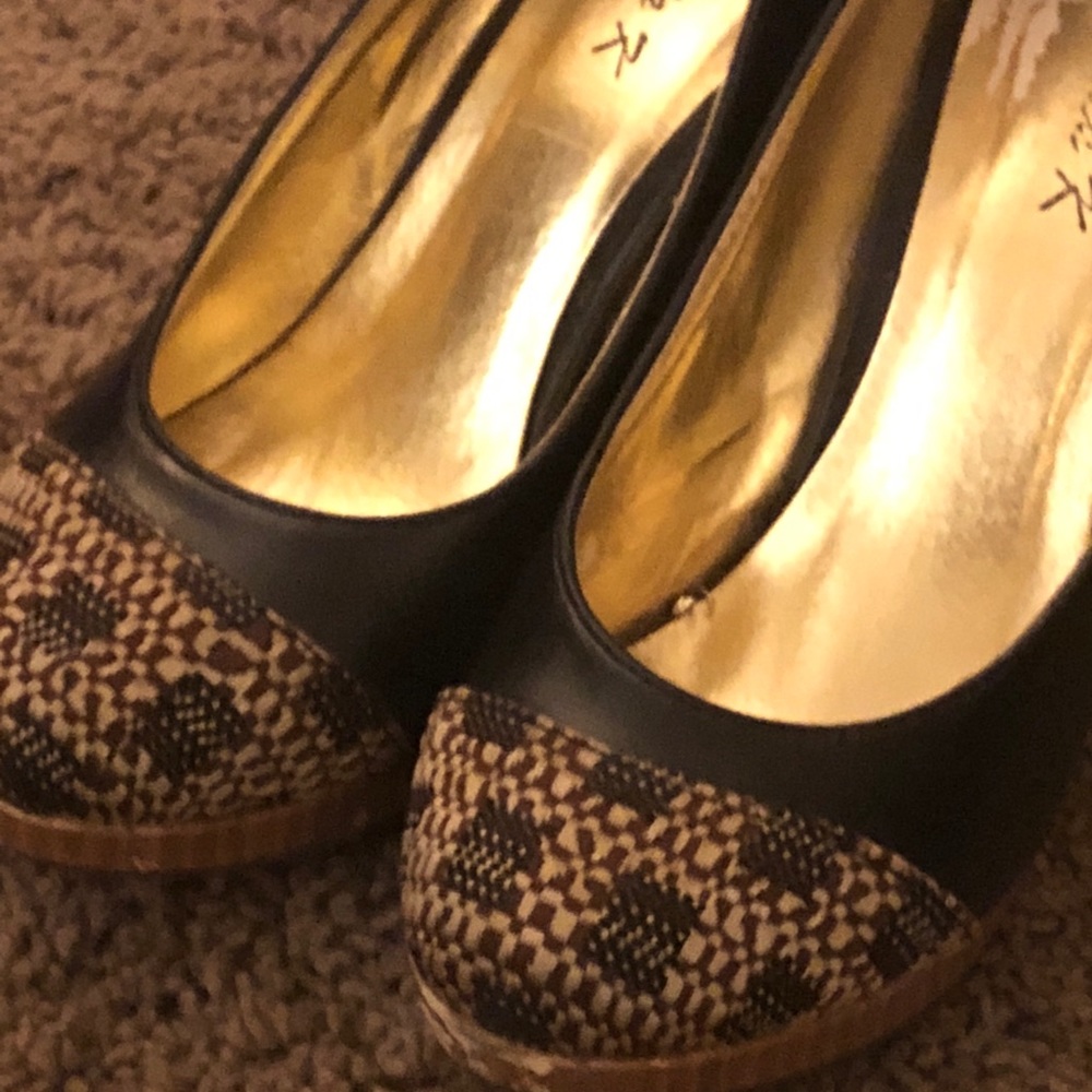 ModCloth Black Leather Tweed Accented Heels